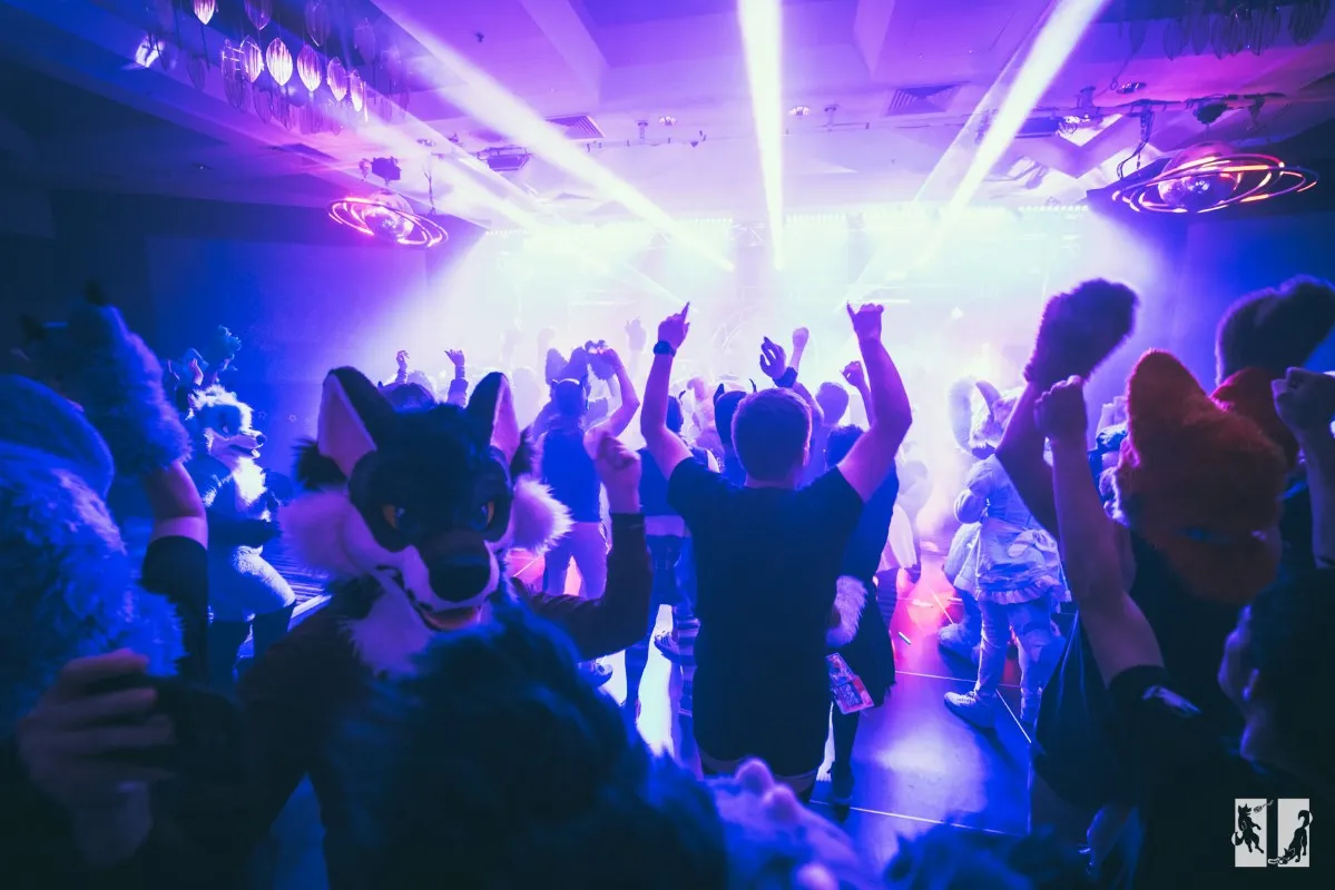 The FurDU dance floor bumping